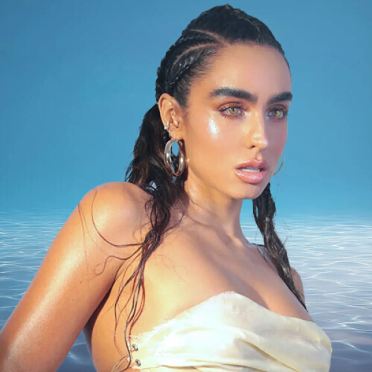 Sommer Ray flyer