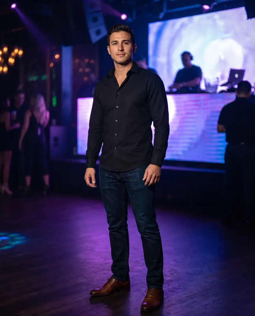 What men should wear at Marquee Nightclub: button-up shirt, dark jeans, dress shoes