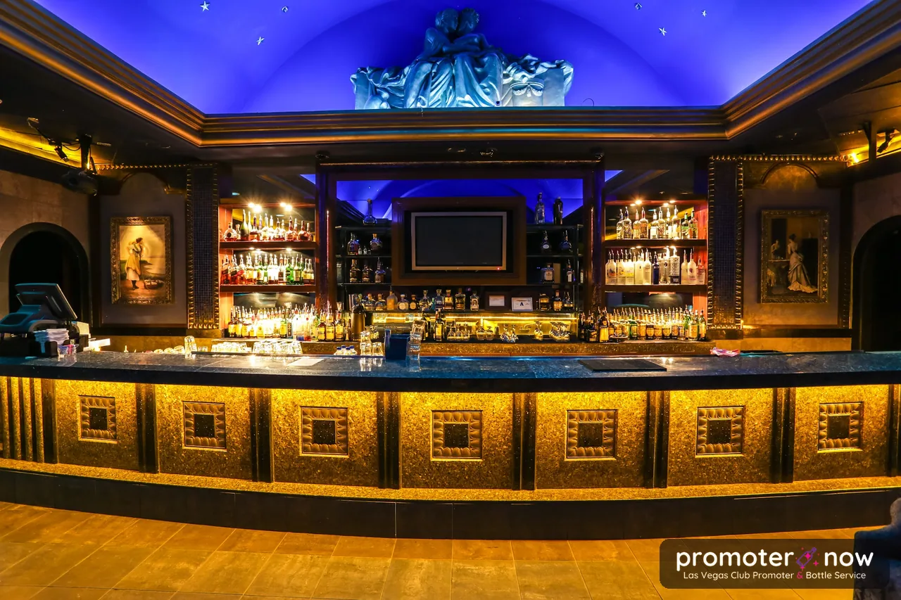 Treasures Gentlemen's Club mansion-style interior in Las Vegas
