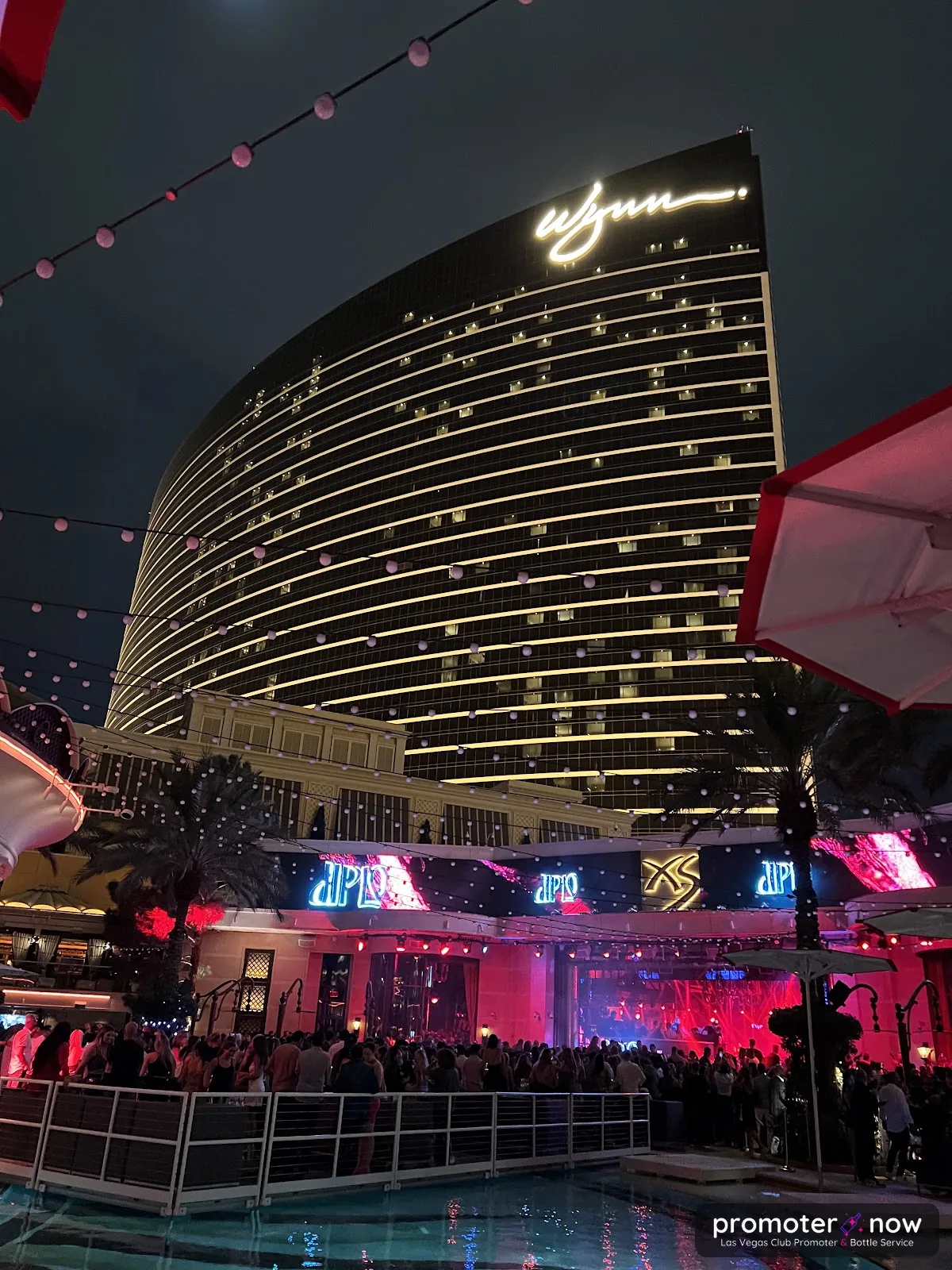 Crowd and lights at XS Las Vegas during a headliner set