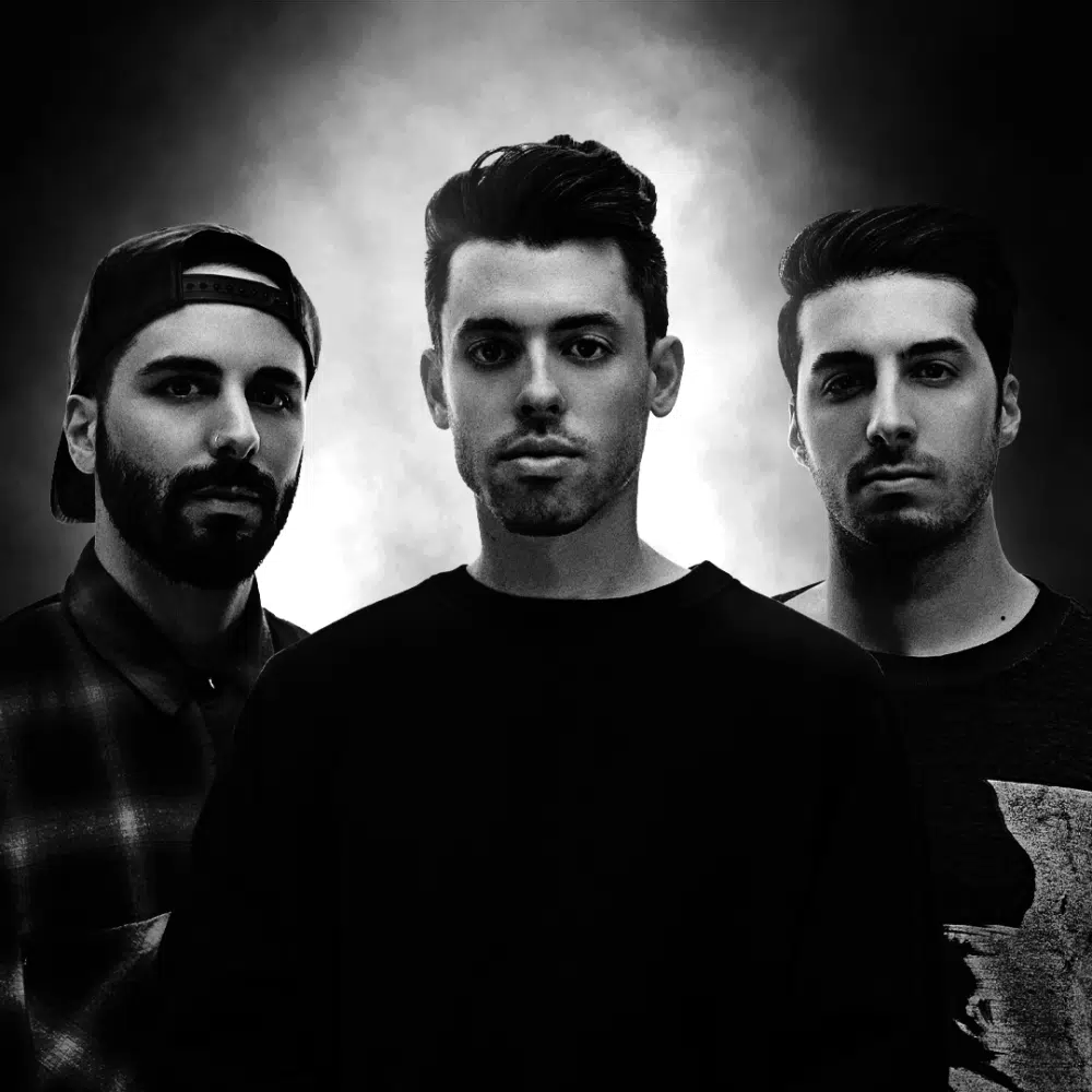 Cash Cash at Ayu Zouk Vegas