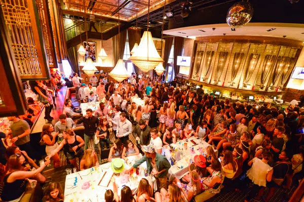 lavo brunch dayclub vegas